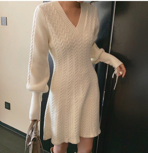 【Final Sale】V-collar Twist Knit Dress